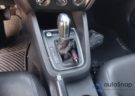 2017 Volkswagen Jetta 1.4T Se from USA, damaged, VIN 3VWDB7AJ1HM225299